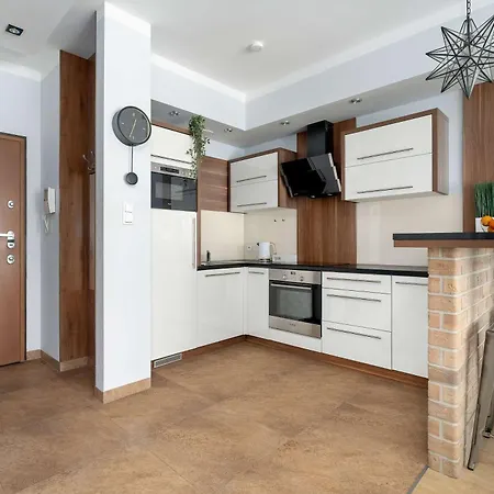 Przytulny Apartament Z Parkingiem Poznan Towarowa 41 By Heyrent Познань